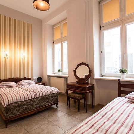Puffa Hostel Lux ワルシャワ エクステリア 写真