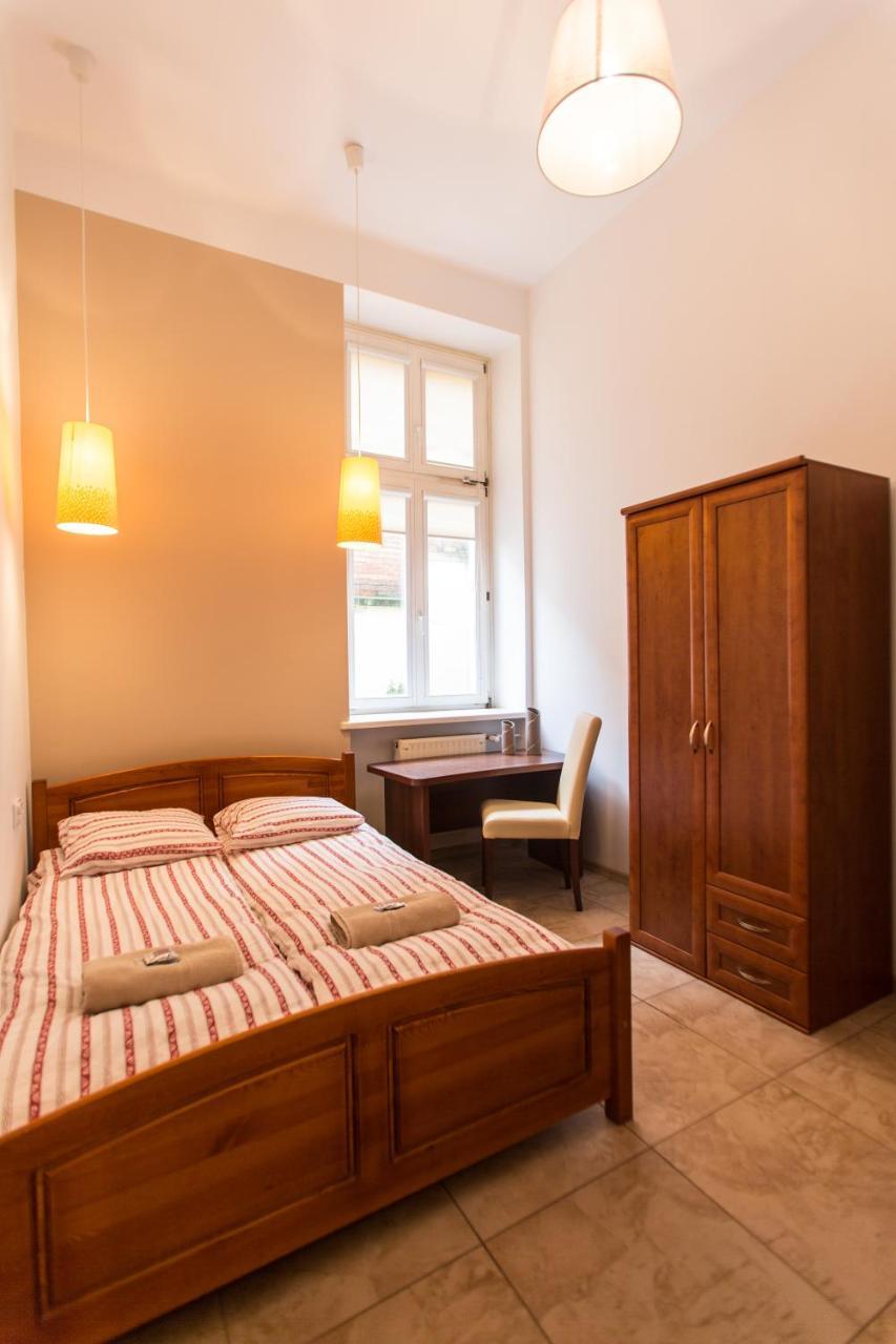 Puffa Hostel Lux ワルシャワ エクステリア 写真