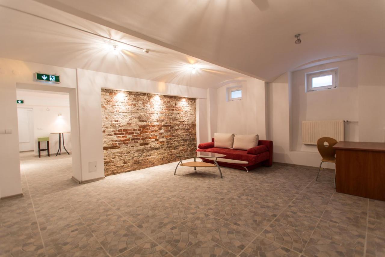 Puffa Hostel Lux ワルシャワ エクステリア 写真
