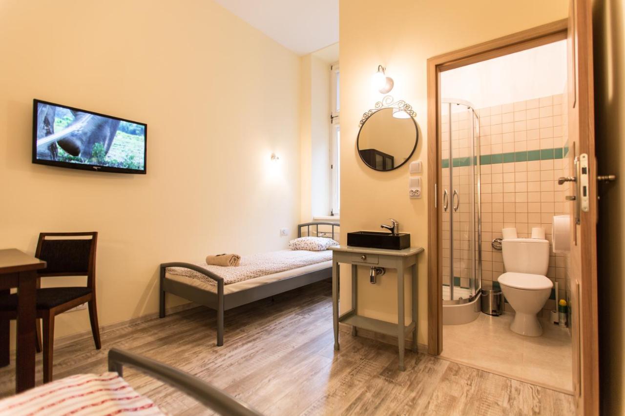 Puffa Hostel Lux ワルシャワ エクステリア 写真
