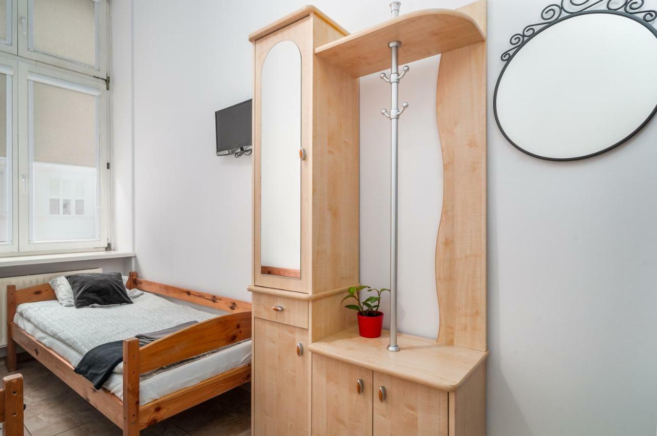 Puffa Hostel Lux ワルシャワ エクステリア 写真