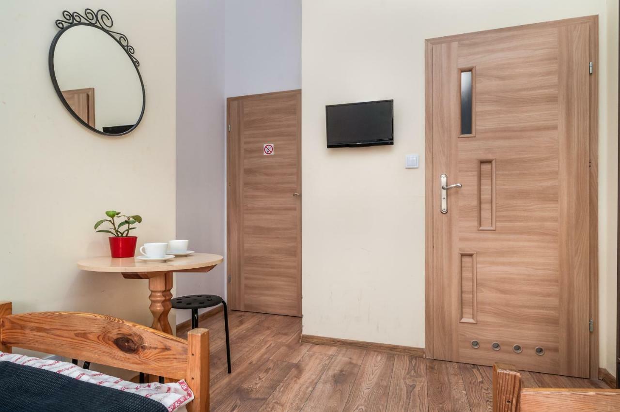Puffa Hostel Lux ワルシャワ エクステリア 写真