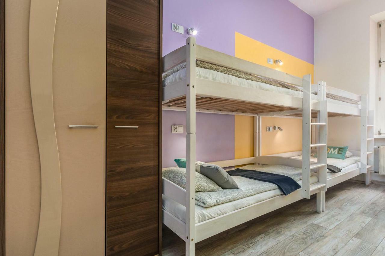 Puffa Hostel Lux ワルシャワ 部屋 写真