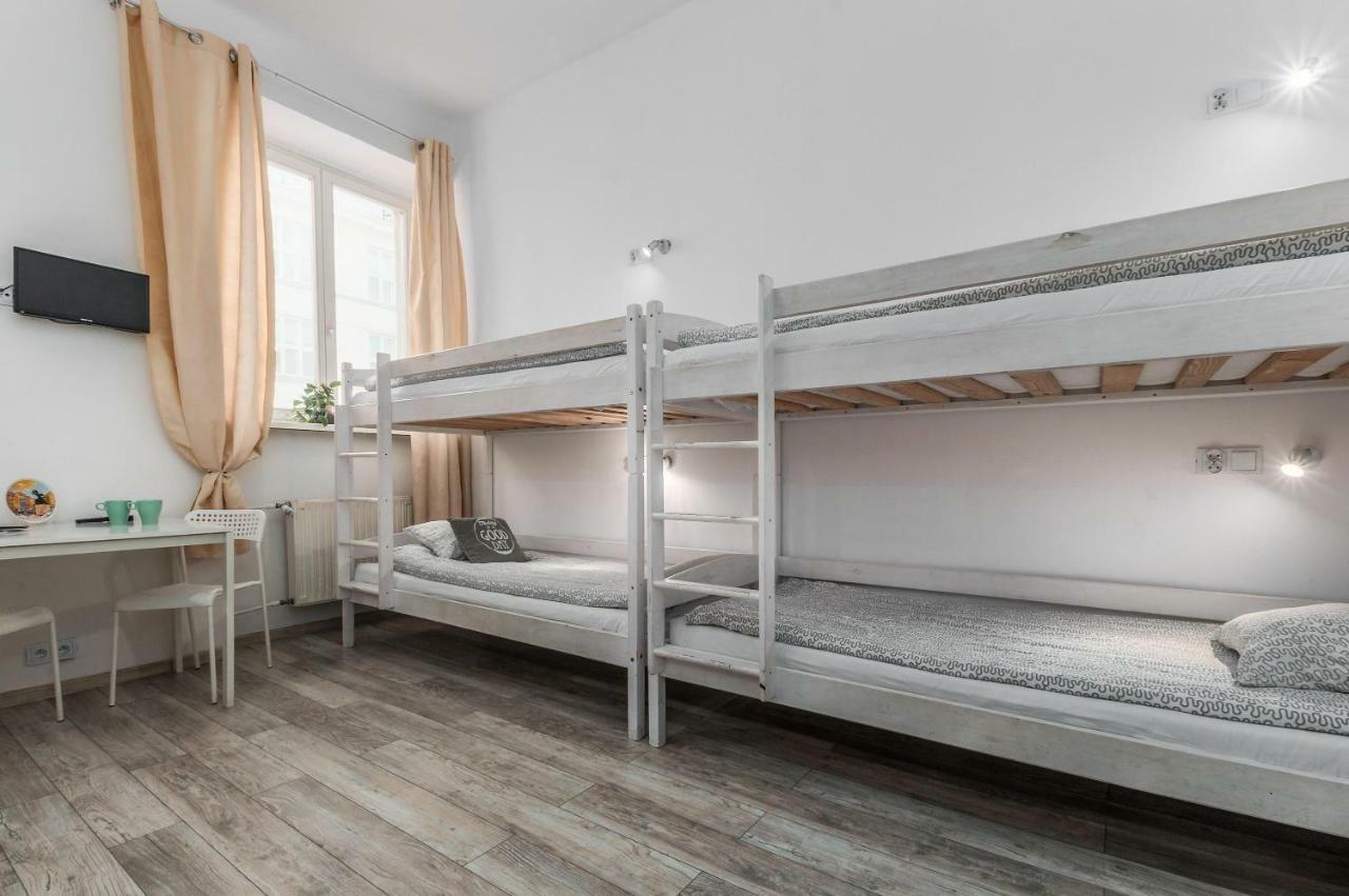 Puffa Hostel Lux ワルシャワ エクステリア 写真